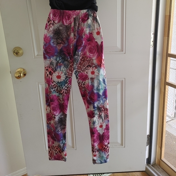 Leggings by New Mix - Picture 2 of 4